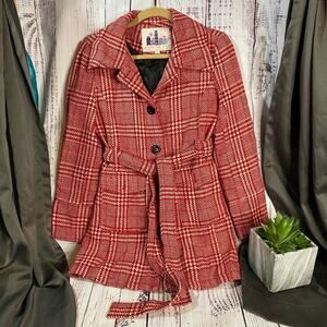 Opening Act Red Coat